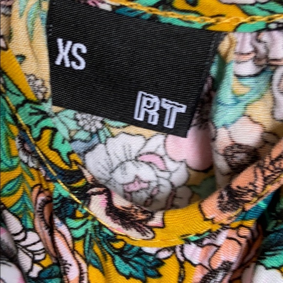 Crop top - Picture 3 of 3